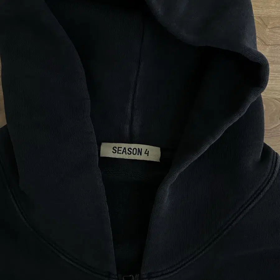 Yeezy Season 4 집업후드 M사이즈