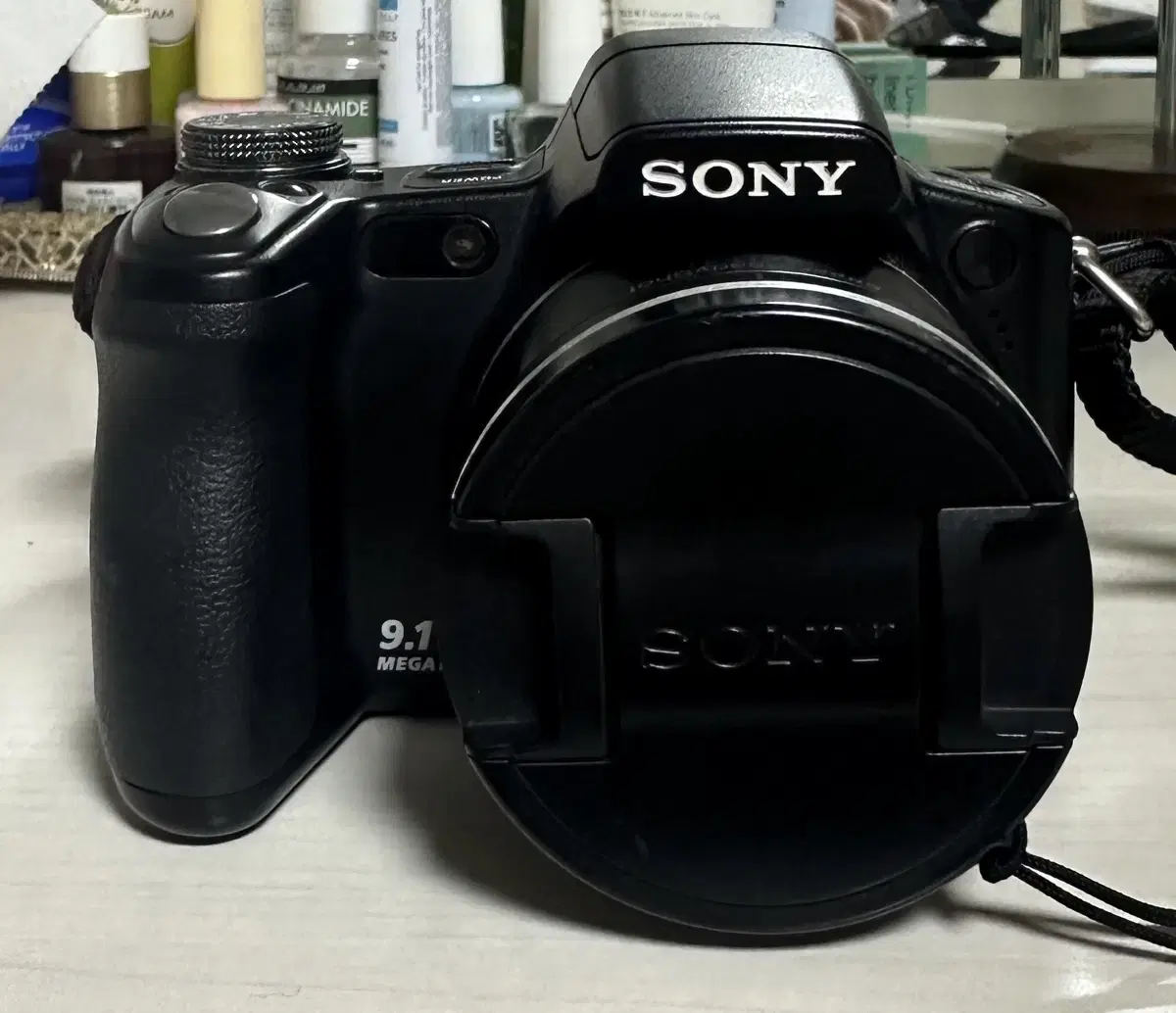 Sony DSC H50 digital camera