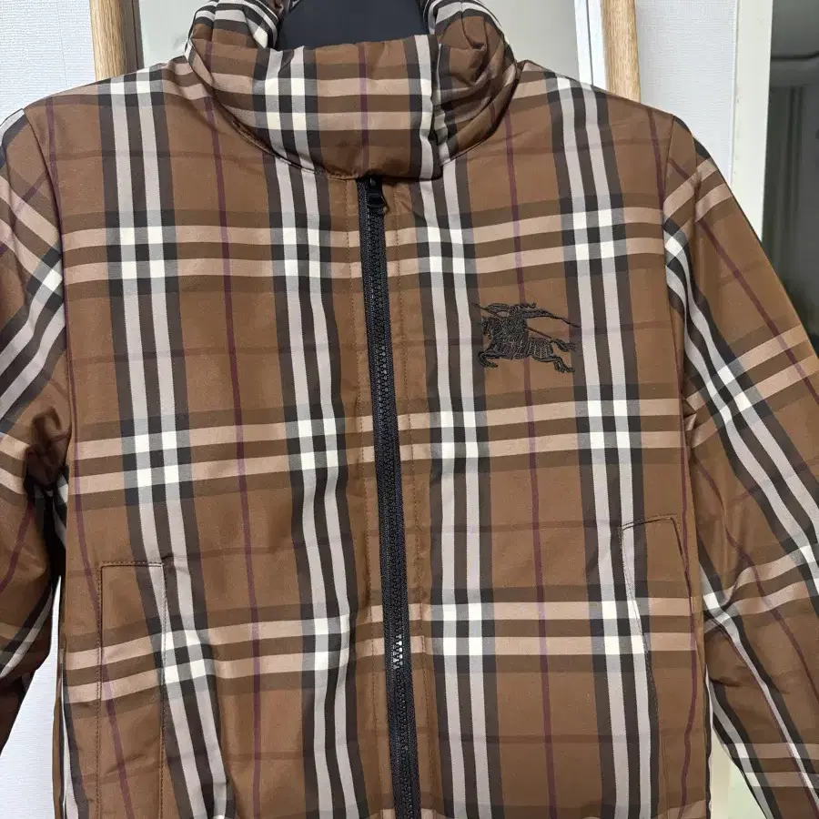 (W) Burberry Check Nylon Puffer Jacket D