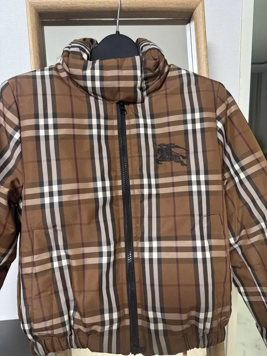 (W) Burberry Check Nylon Puffer Jacket D