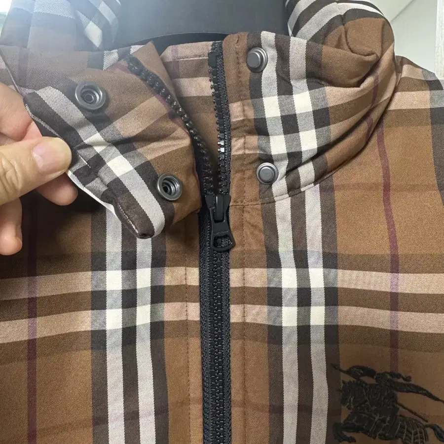 (W) Burberry Check Nylon Puffer Jacket D