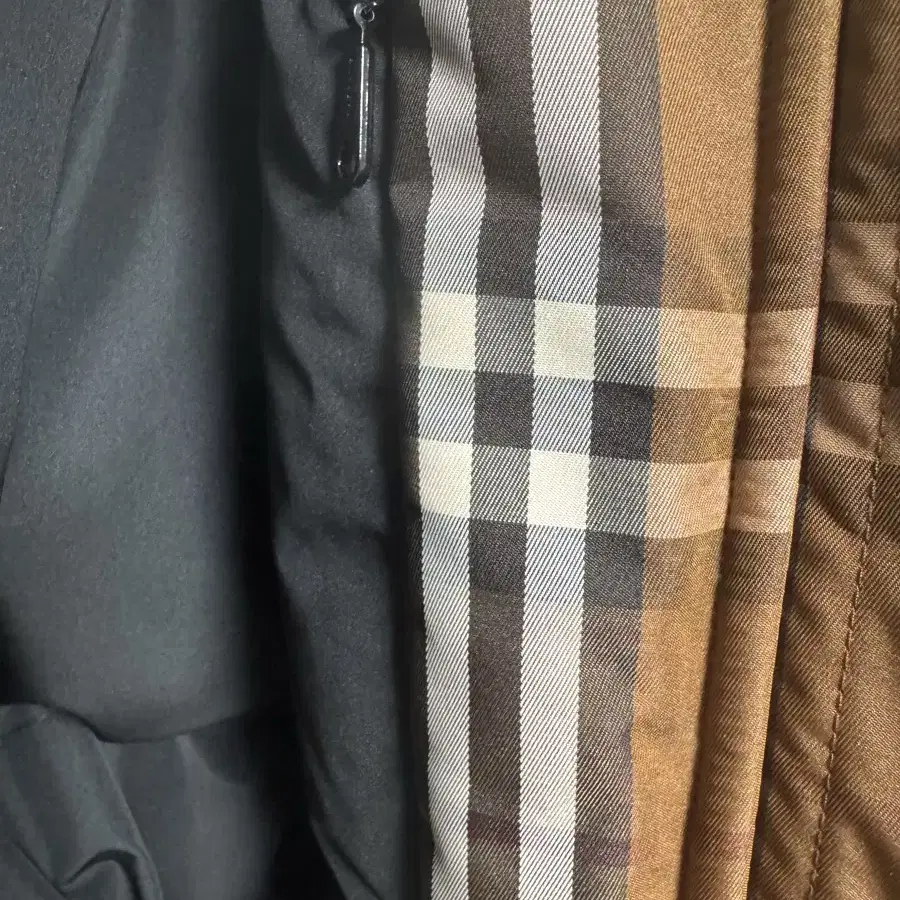 (W) Burberry Check Nylon Puffer Jacket D