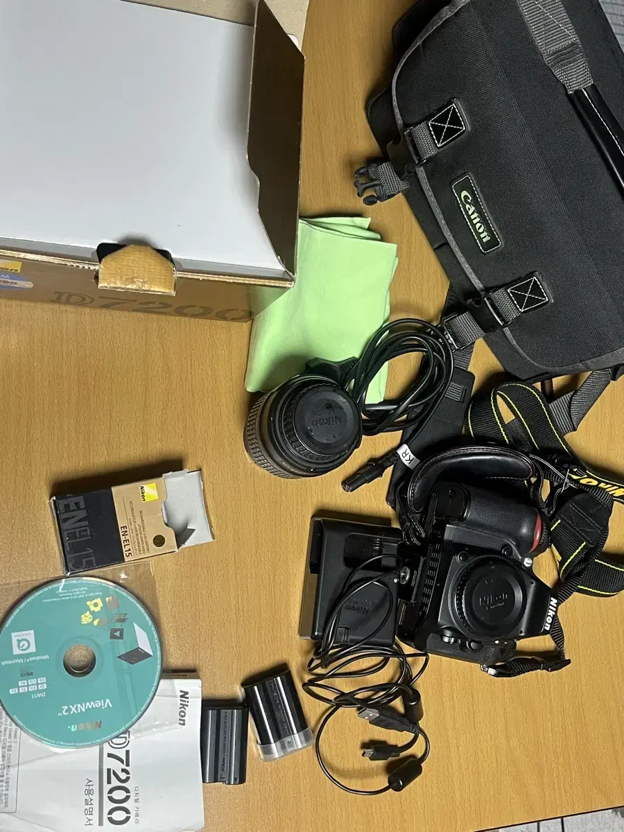 D7200, 18-55, spare battery, charger, bag, etc.