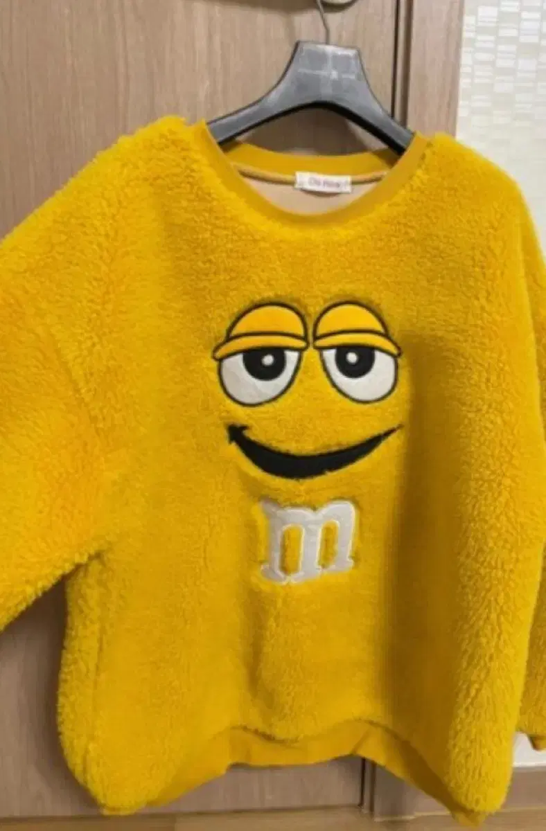 MNM Man-to-man yellow