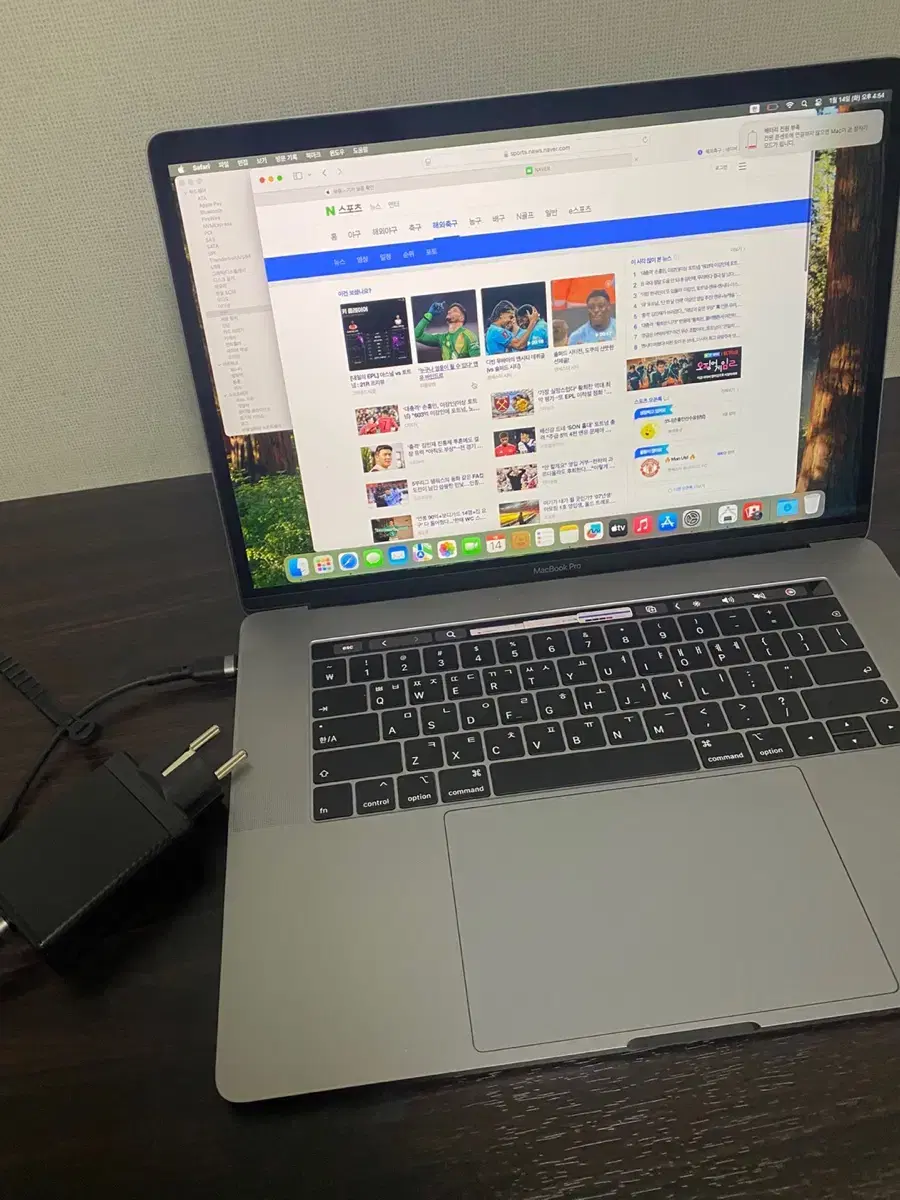 MacBook Pro 19-inch 2019 i9 32GB RAM upgrade 512GB battery Good