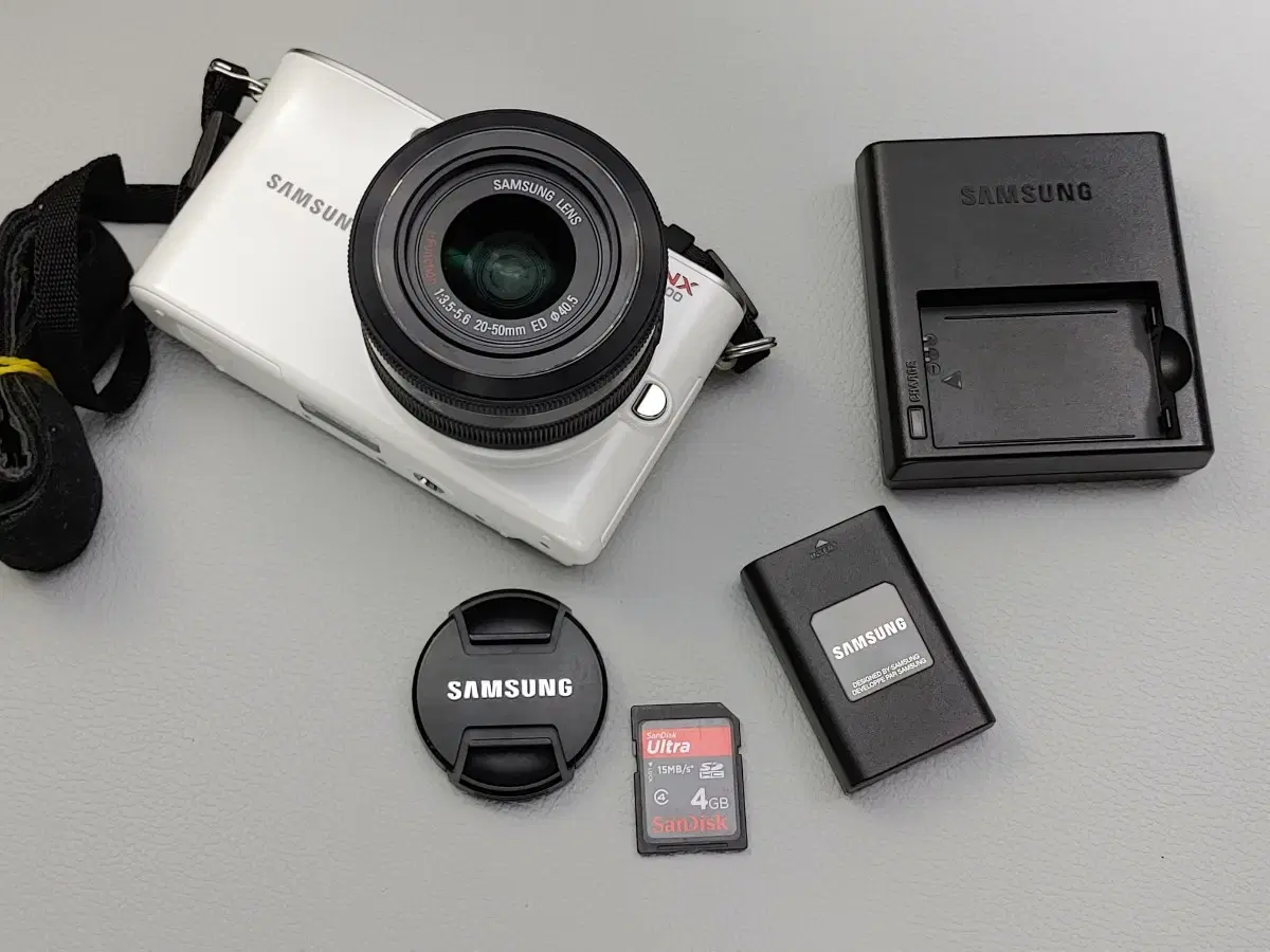 삼성미러리스 nx100 렌즈포함