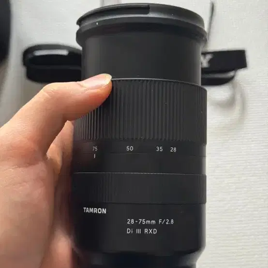 탐론 2875mm 줌 렌즈 50만원