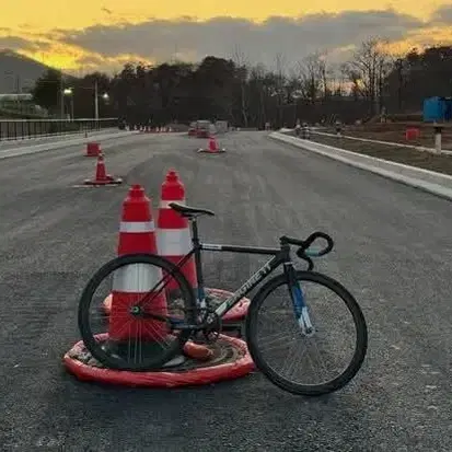 캄파놀로 샤말카본 카본휠셋 판매, 교신 합니다