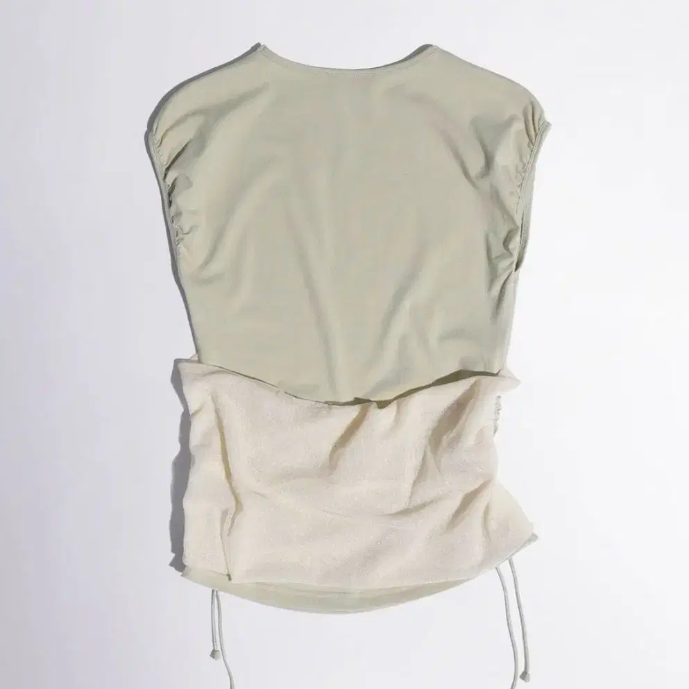 [Sculptor] Berry Shirring Top Khaki