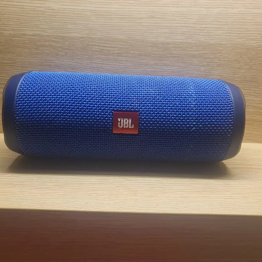 JBL flip4