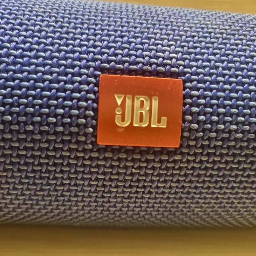 JBL flip4