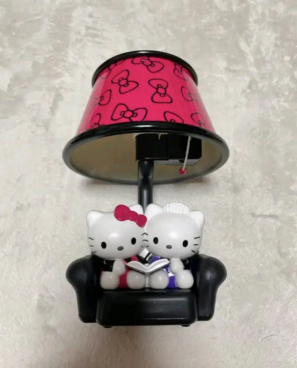 Hello Kitty Classic Ribbon Sofa Lamp Lighting Lightroom