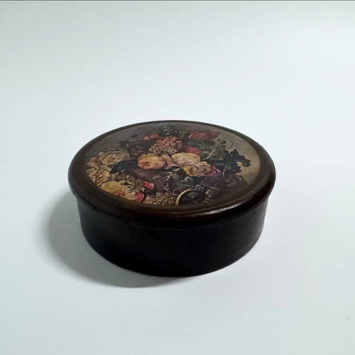 Vintage seramic Trinket box