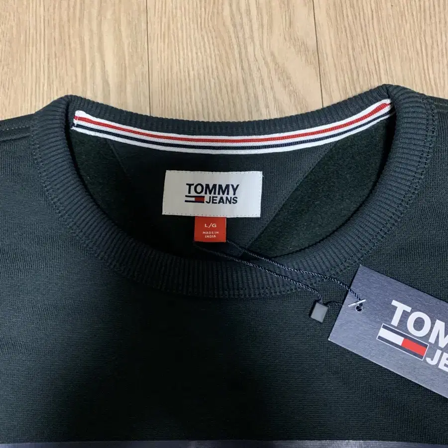 (새상품)Tommy Jeans 기모 맨투맨 L(100-105)