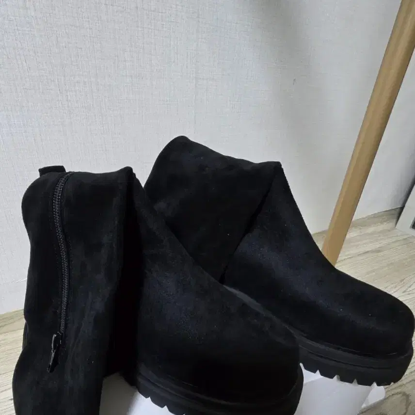 (새제품) 롱 부츠  쉬에이드 225,230Long Boots  New