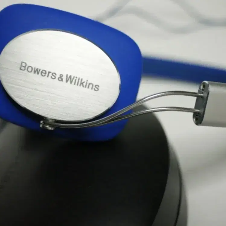 Bowers & Wilkins P3 헤드폰