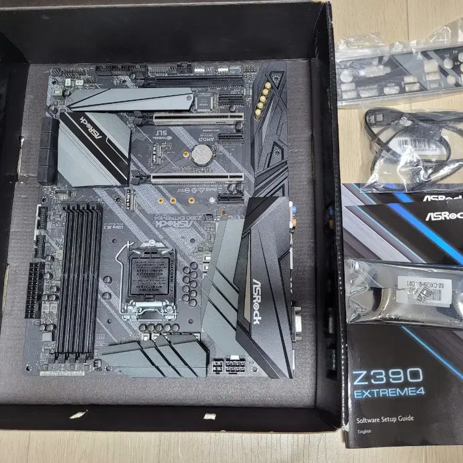 (서울 강서구)인텔 i7-9700k, Asrock Z390 extreme