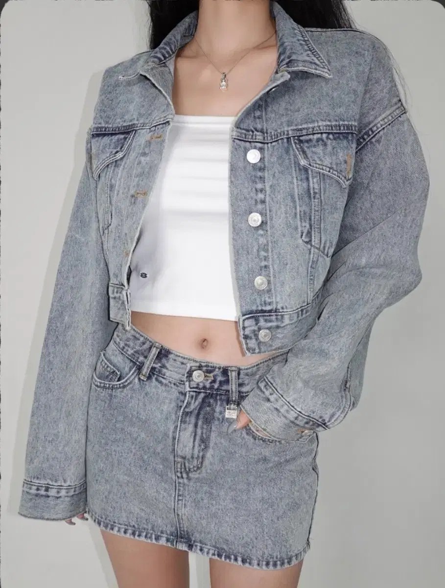 (Price drop only for January) Pale Jade Vintage jin Cropped Jacket