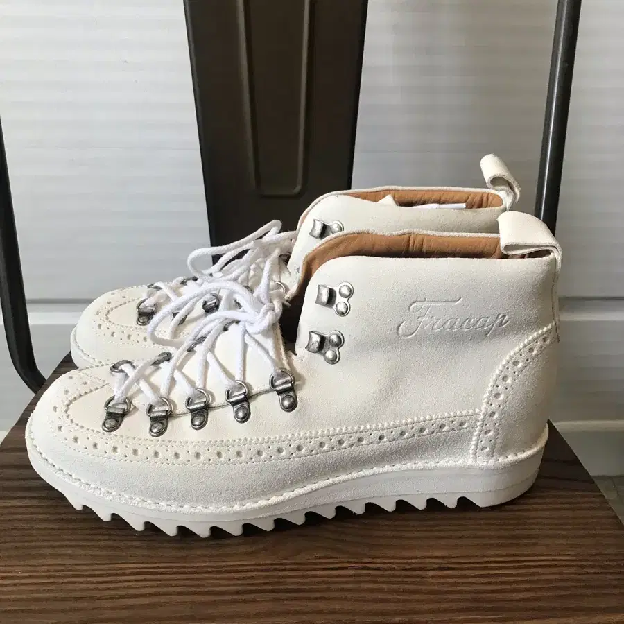 (새상품)FRACAP 마운트 부츠 화이트 280