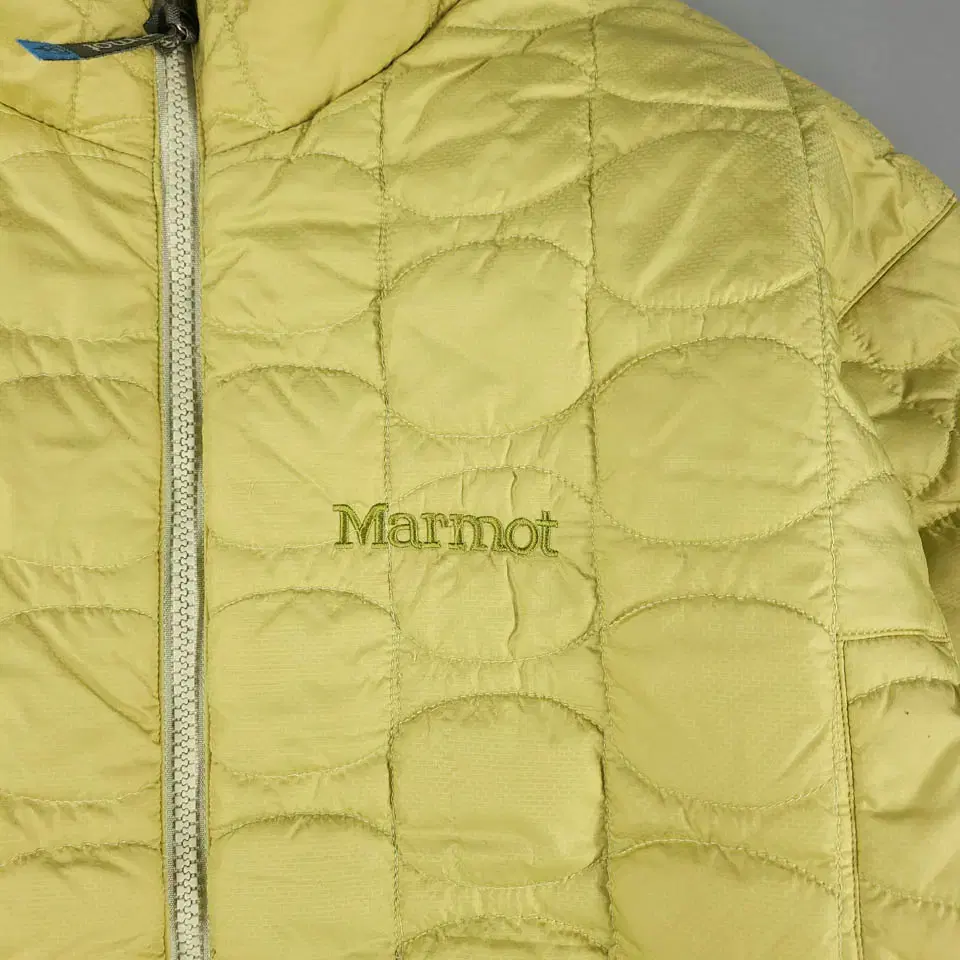 MARMOT 마모트 라임 그린 로고자수 물결퀼팅 기모 패디드 폴리 패딩