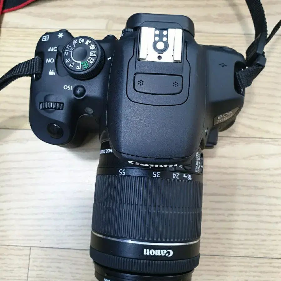 캐논 700D DSLR 카메라