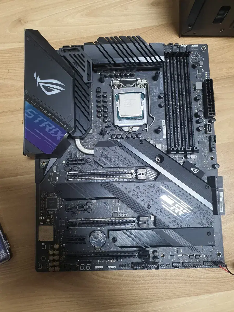 i7 10700k + asus z490 스트릭스 팔아요