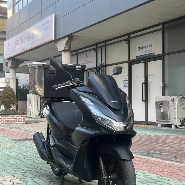 21년식 pcx125 2만키로 팝니다