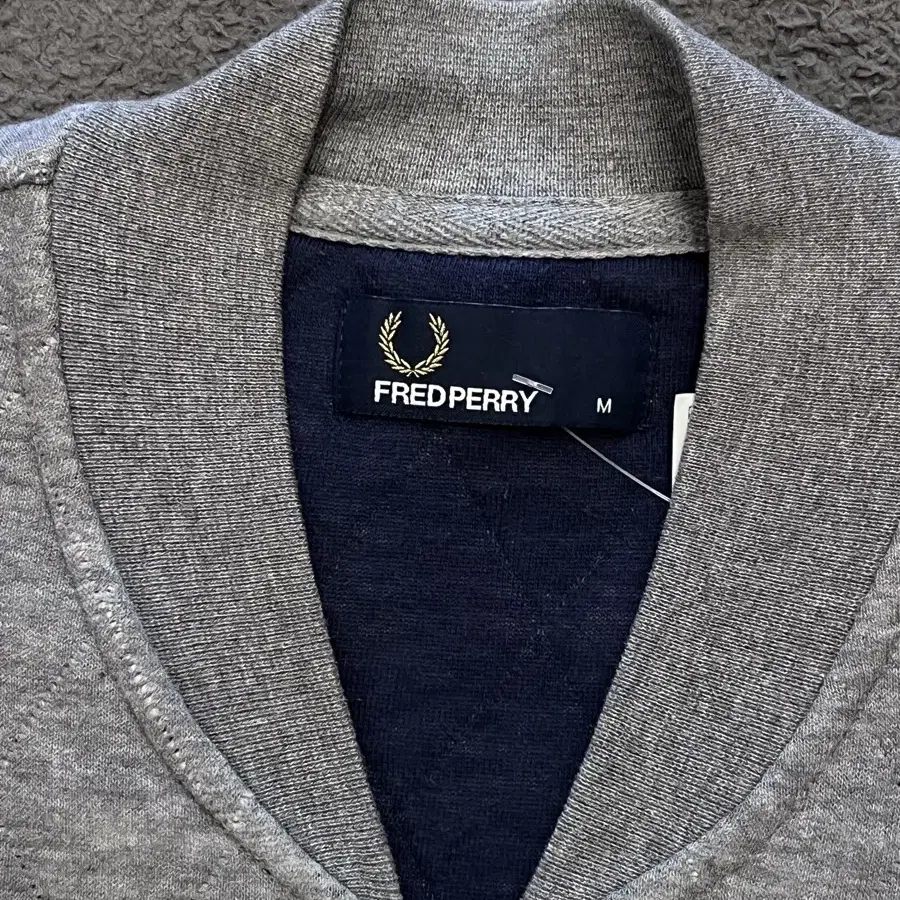 프레드페리(FREDPERRY) 누빔 퀄팅 스웻 자켓