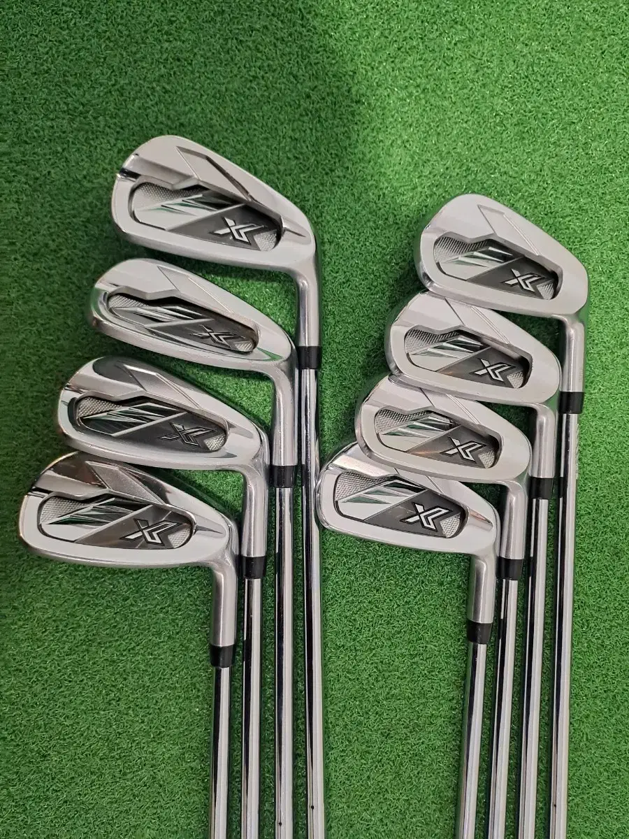 SIXIO X Iron Set 8 Irons (Mint Grade)