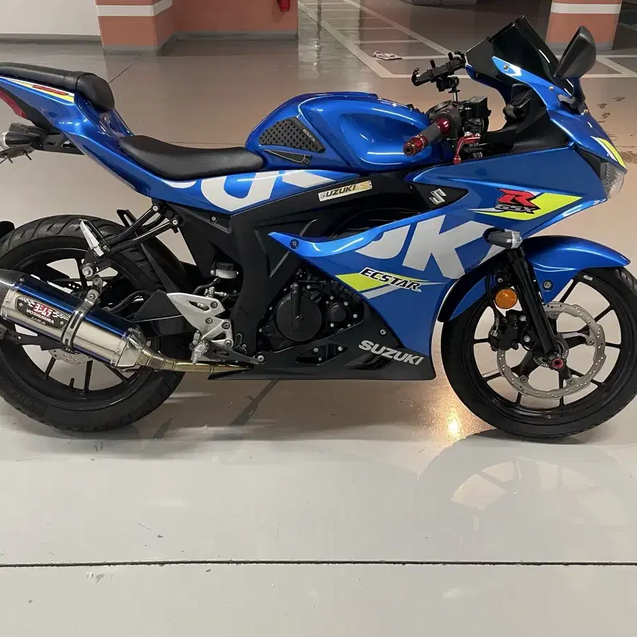 스즈키 GSX-R 125 / 19년형 / 2만키로대 / 요시무라 풀배기