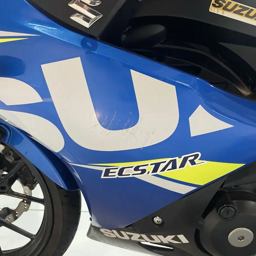 스즈키 GSX-R 125 / 19년형 / 2만키로대 / 요시무라 풀배기