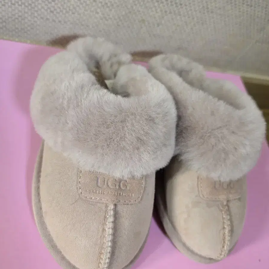 UGG 털 슬리퍼(200)