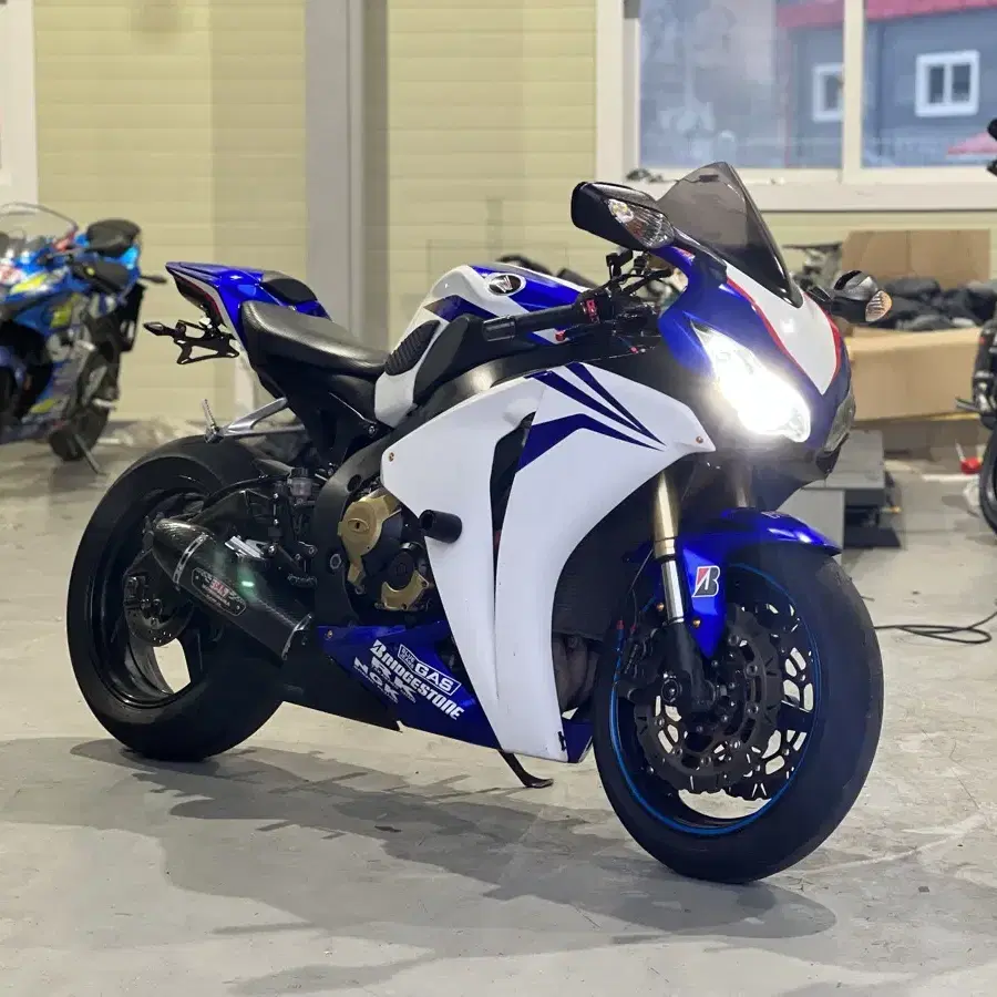 08년식 혼다 CBR1000rr 판매합니다