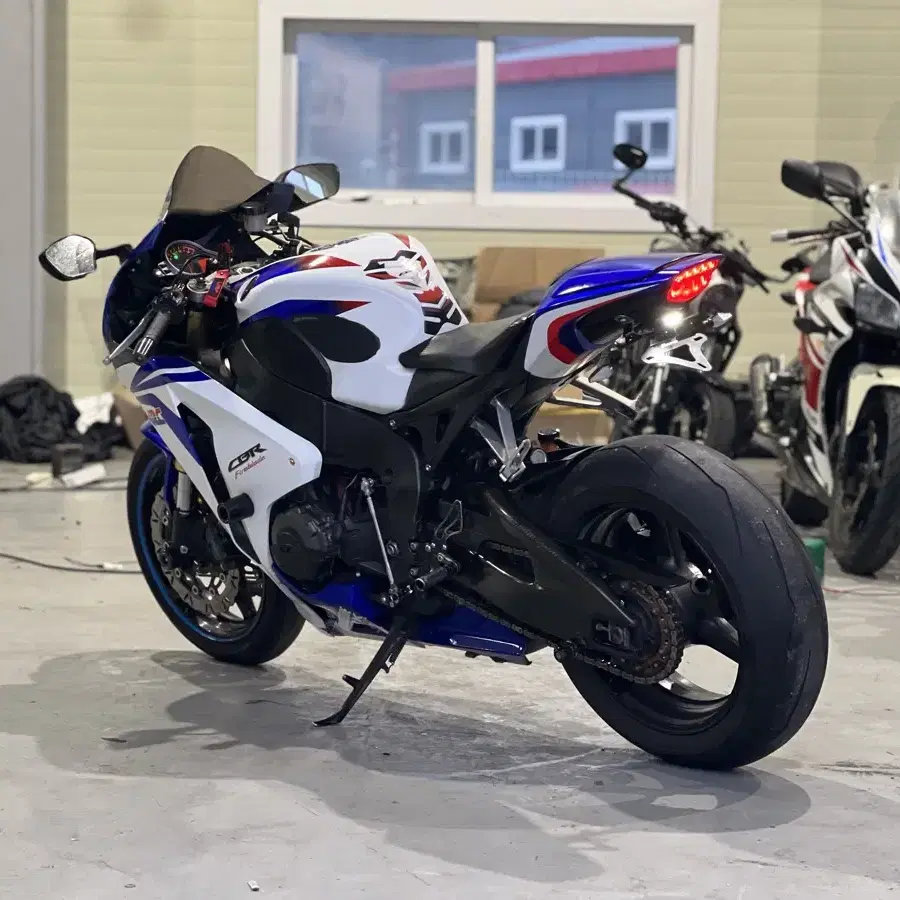 08년식 혼다 CBR1000rr 판매합니다