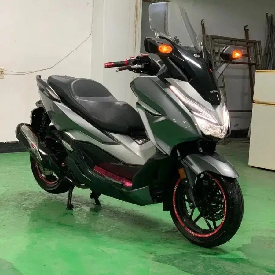 포르자300cc 19년식