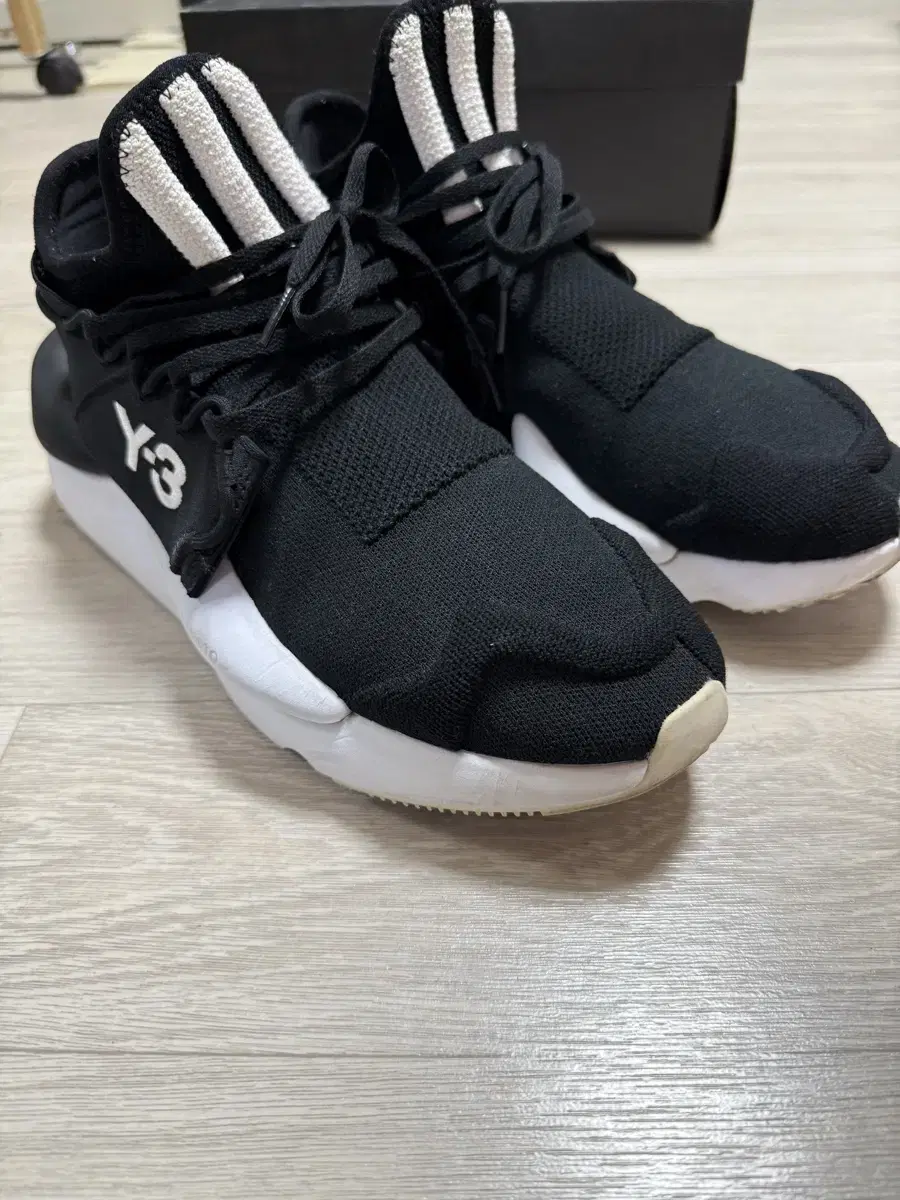 y-3 카이와 니트스니커즈 285