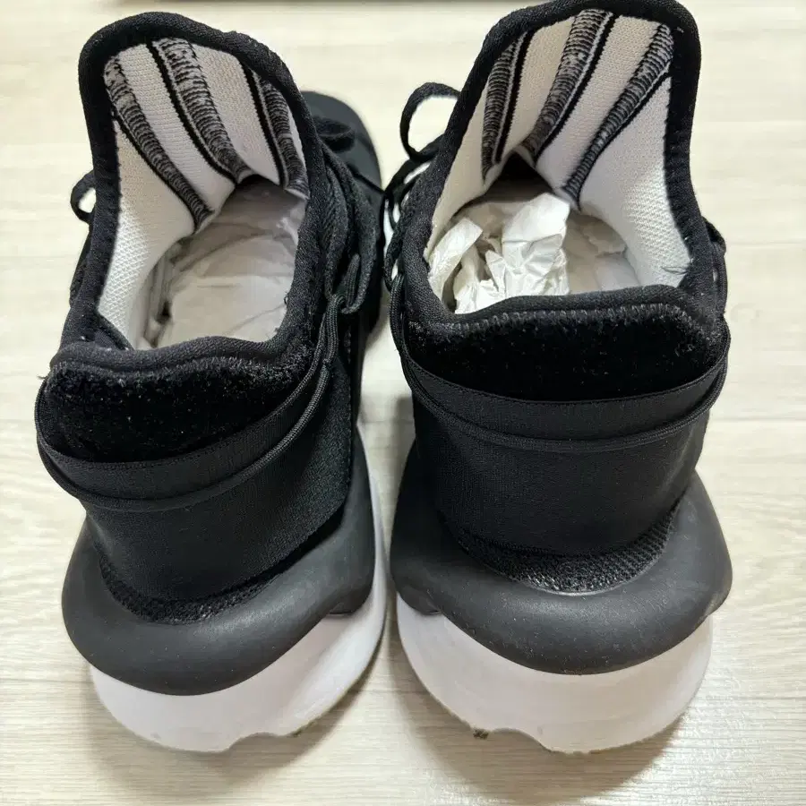 y-3 카이와 니트스니커즈 285