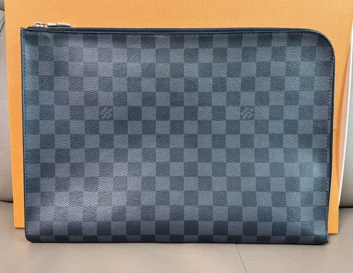 Louis Vuitton Damié Graphite Pochette Zuu GM Clutch