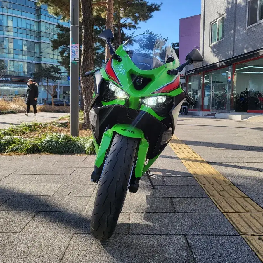 24년식 가와사키 zx 6rr. 636 판매.