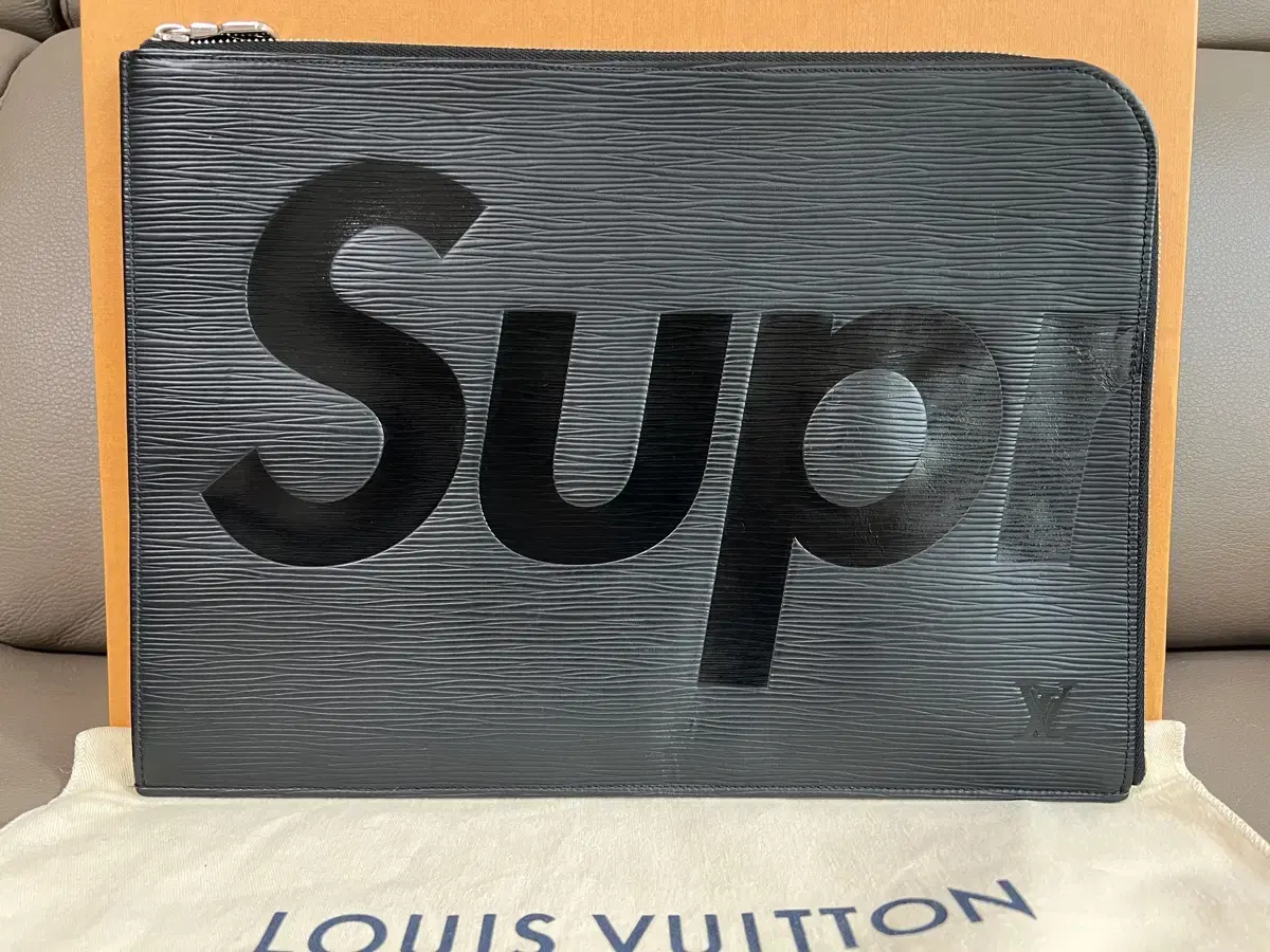 Louis Vuitton Supreme Epi Pochette Zuu GM Clutch Black