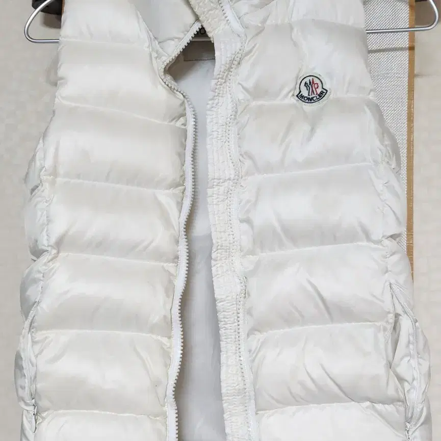 정품 MONCLER 몽클레어 구스 조끼 5