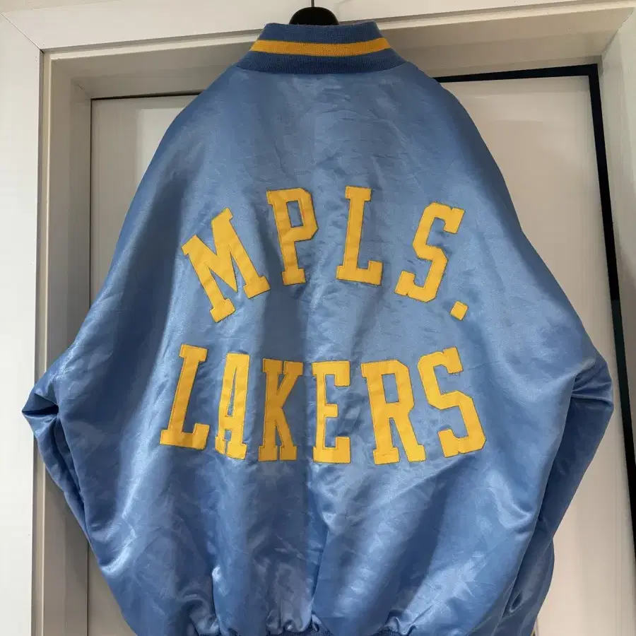 MPLS 하드우드 클래식 LA lakers 자켓