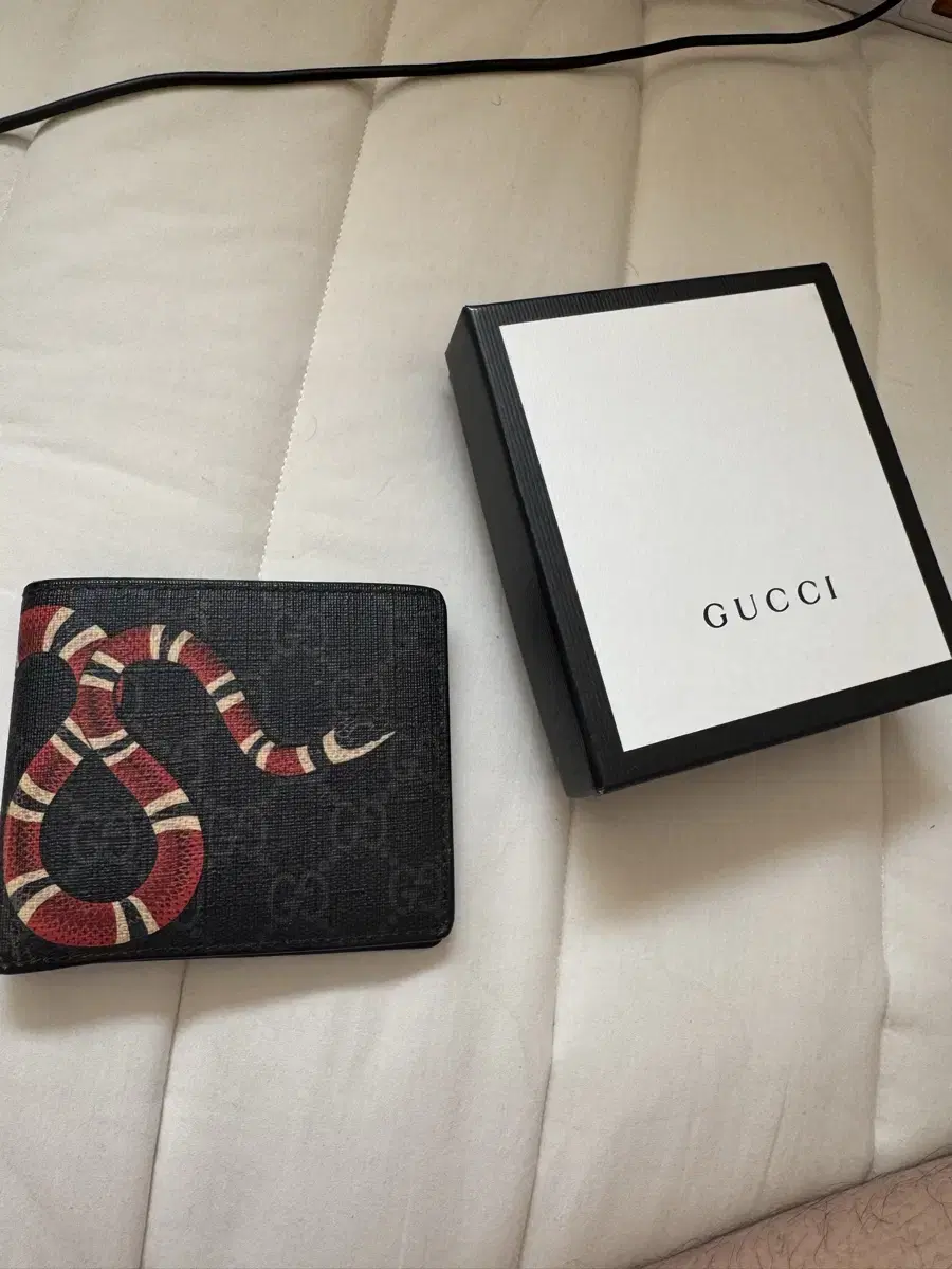 Full set of genuine GUCCI snake ring wallets