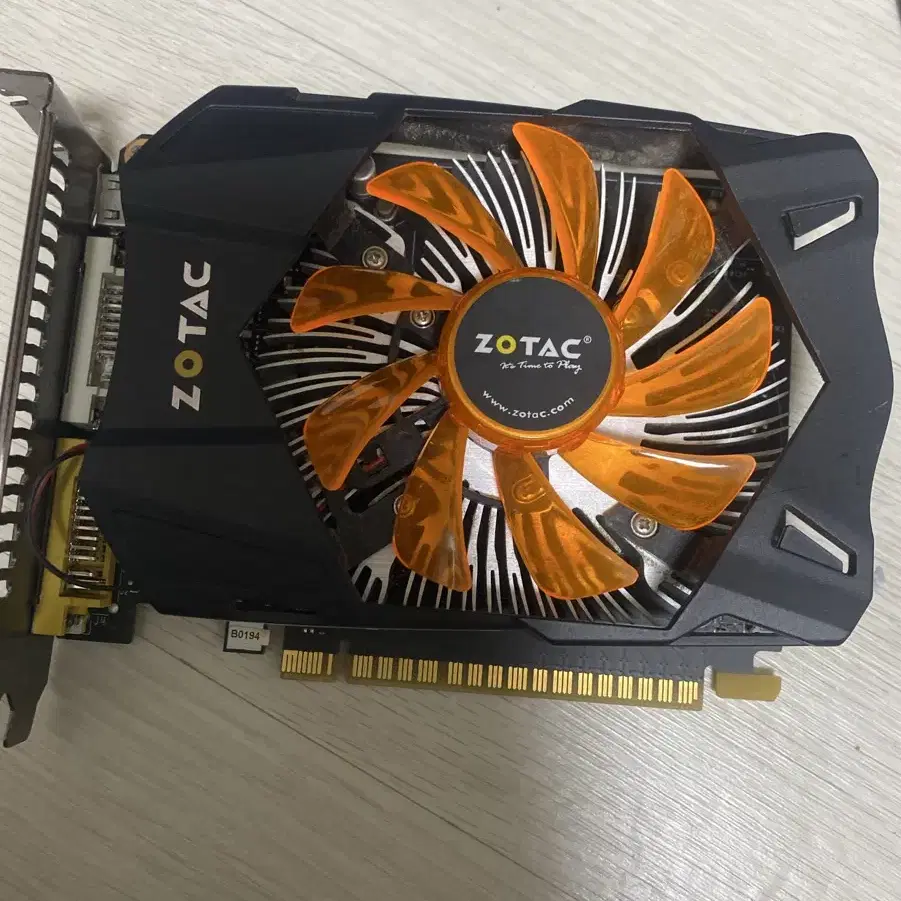 Zotac gtx750 1g 무전원 그래픽카드 판매합니다