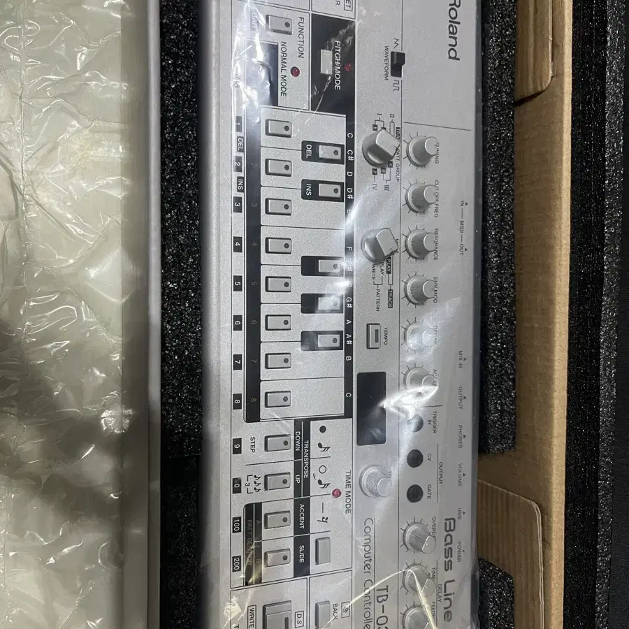 (예약중) Roland SH-01a + TB-03 + JU-06a