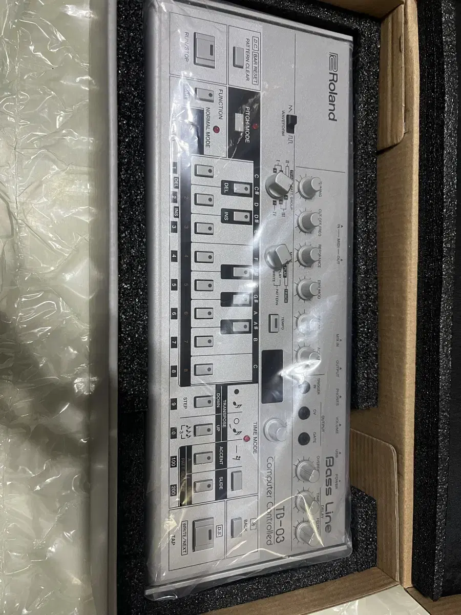 (예약중) Roland SH-01a + TB-03 + JU-06a