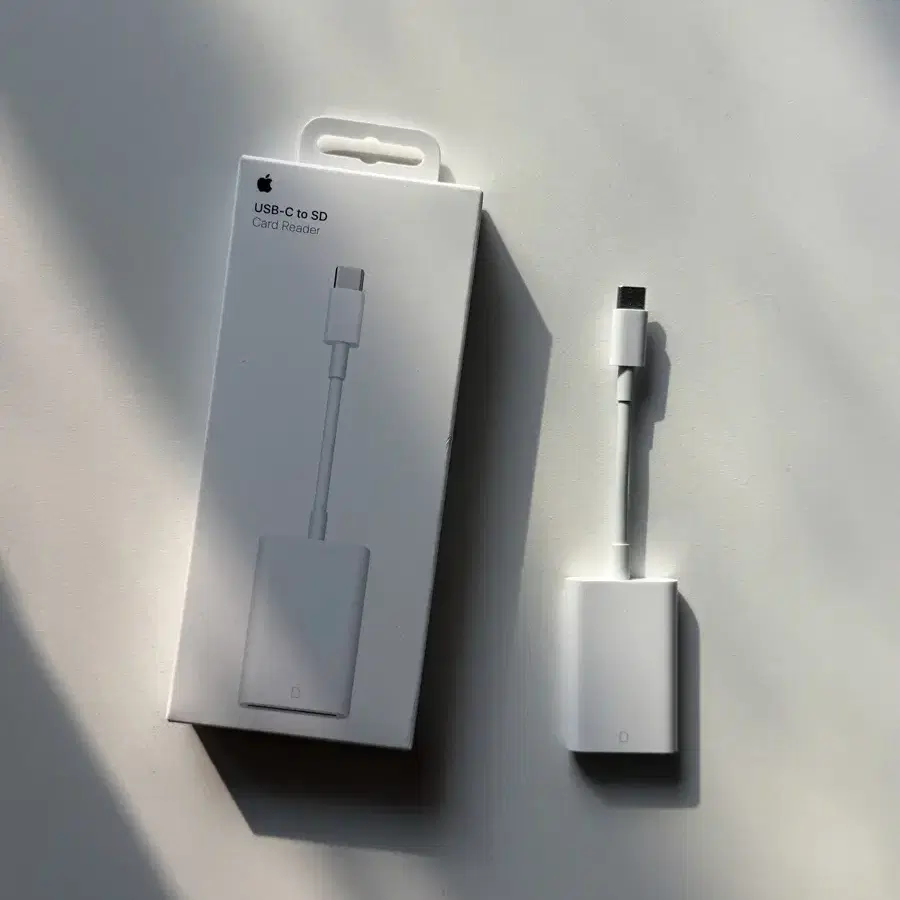 Apple USB-C to SD Card Reader sd카드 리더기