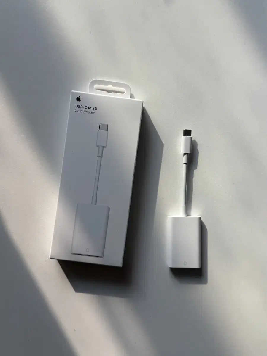 Apple USB-C to SD Card Reader sd카드 리더기