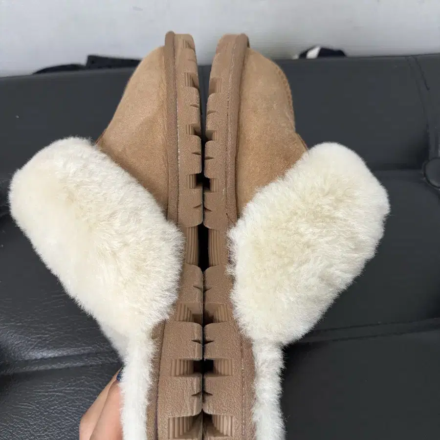 어그 UGG 뮬 슬리퍼 EU 38 사이즈 (235~240)