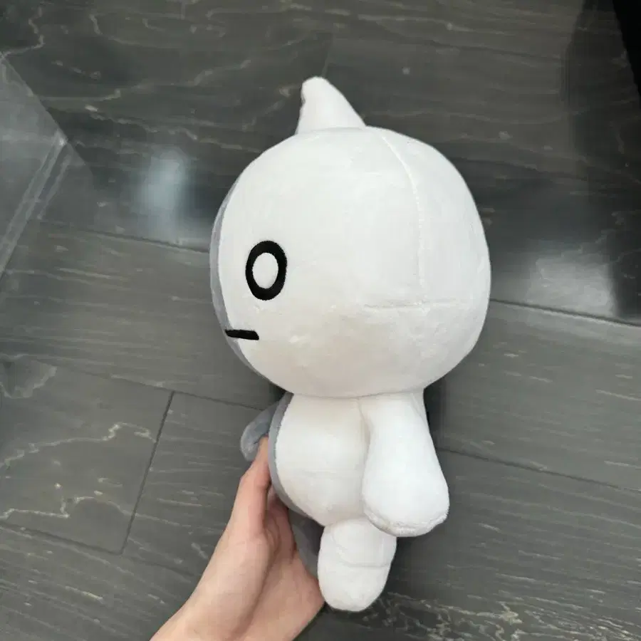 BT21 VAN 스탠딩 인형 26 x 15 cm